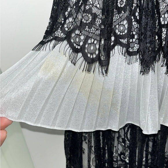 Marchesa Notte Black & White Lace Midi Dress Size 4 Pre-Owned Gorgeous! - Picture 3 of 6